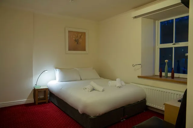 غرفة ديلوكس بسرير كوين، The Knighton Hotel by Payman Club 5/10