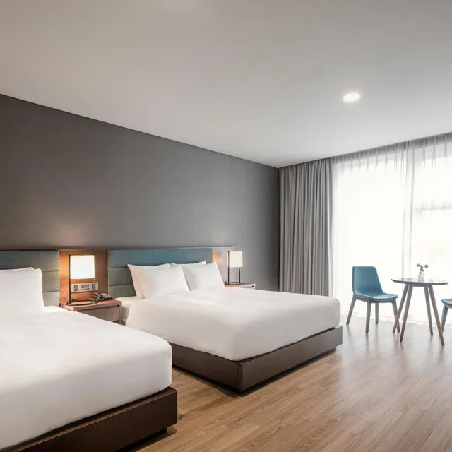 Deluxe, Twin Beds, No View, Hotel Tops 10 2/4