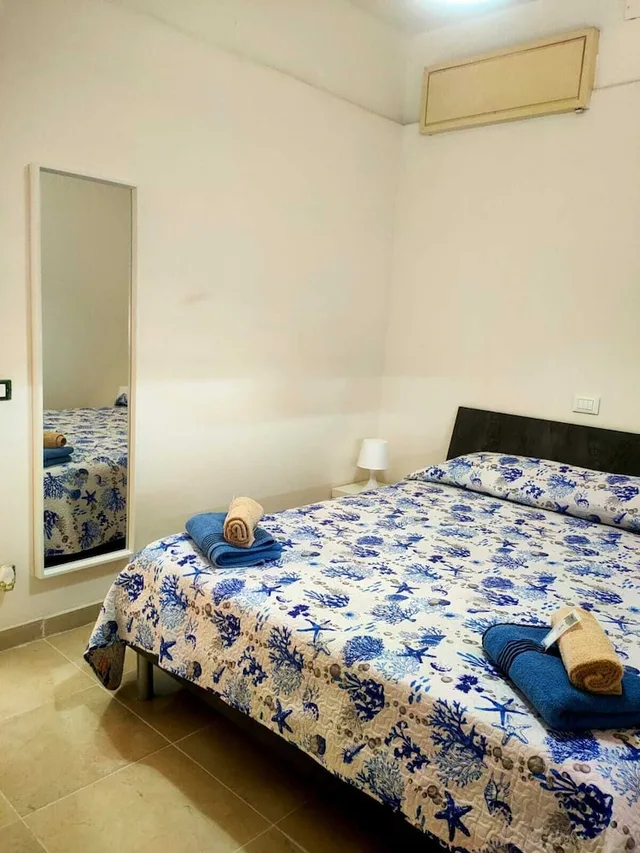 Basic, Double Bed, Bed and Fly Aeroporto Catania 1/4