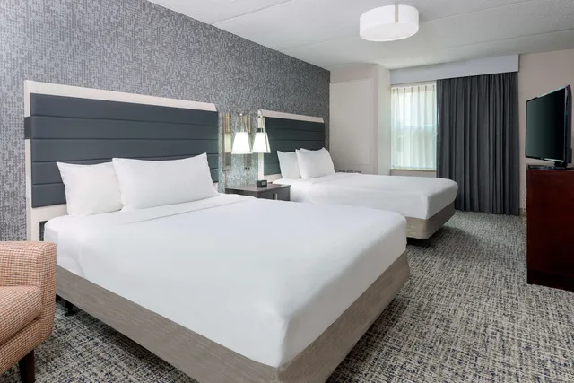 جناح بسرير كينج وسريرين كوين بغرفتي نوم بحوض استحمام لذوي الإعاقة، Homewood Suites By Hilton Boston/Canton Ma 2/5