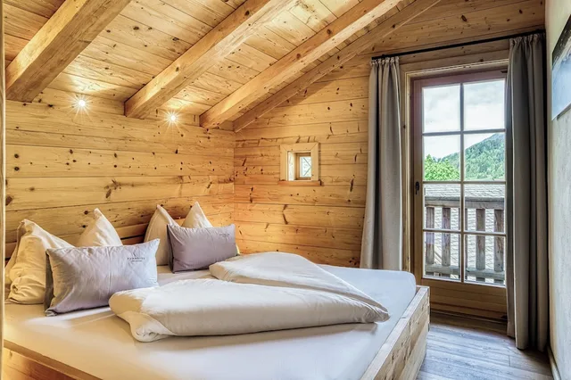 2 Bedrooms, Premium, Chalet, 2 Double Beds, Sofa, Private Spa، Puradies 1/8