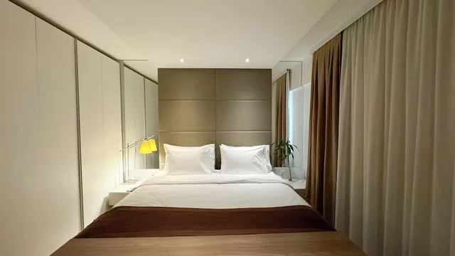 غرفة بزنس بسرير كينج، Hilton Garden Inn Belo Horizonte 1/5