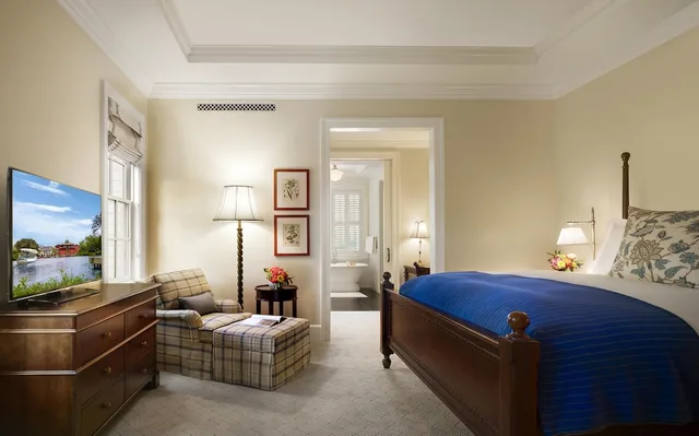 1 Bedroom, Suite, King Bed, Lagoon View, Sofa, Guest House، Montage Palmetto Bluff 2/8