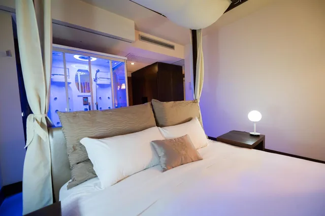 غرفة بريستيج بسرير مزدوج بإطلالة على البحر بجاكوزي، Main Palace Hotel 5/10