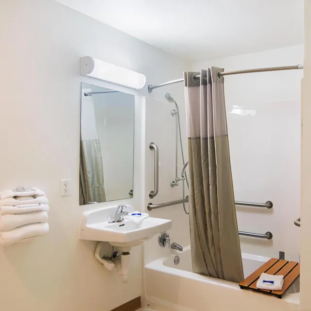 غرفة بسرير كينج لغير المدخنين، Motel6 Avoca, IA 5/6