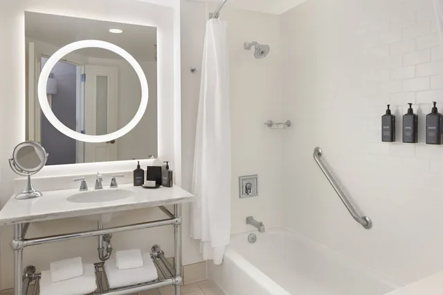 غرفة تقليدية بسريرين كوين، Sheraton Jacksonville Hotel 4/4
