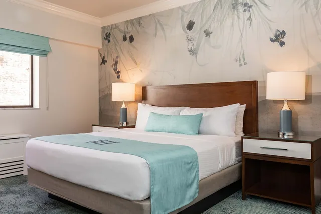 غرفة بسرير كينج تُحدَّد عند الوصول، The Read House Hotel Historic Inn and Suites 1/2