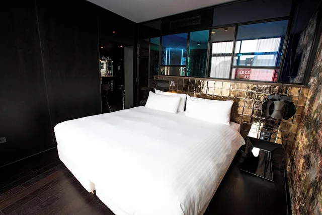 1 Bedroom, Design, King Bed, Canal View، Apollo Hotel Amsterdam A Tribute Portfolio Hotel 2/2