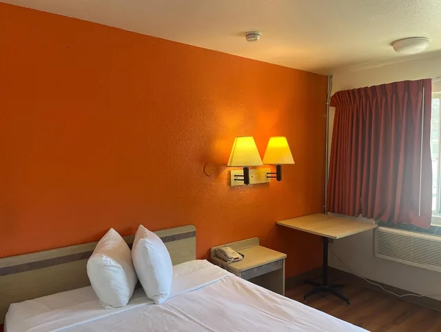 غرفة ديلوكس بسرير كوين، Motel6 Fort Collins, CO 4/9