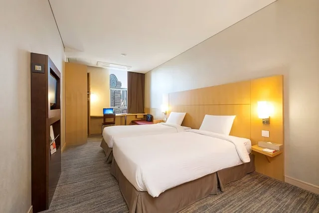 غرفة قياسية بسريرين منفصلين، Central 7 Hotel 2/8