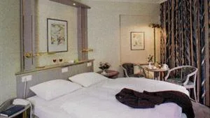 غرفة بسرير كينج بشرفة، Hotel Senator Hamburg 3/3
