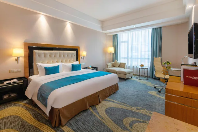غرفة بانورامية ديلوكس بسرير كينج وسرير كوين، Yinquan Hotel 2/3