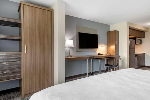 جناح بسرير كينج، MainStay Suites Waukee-West Des Moines 1/2