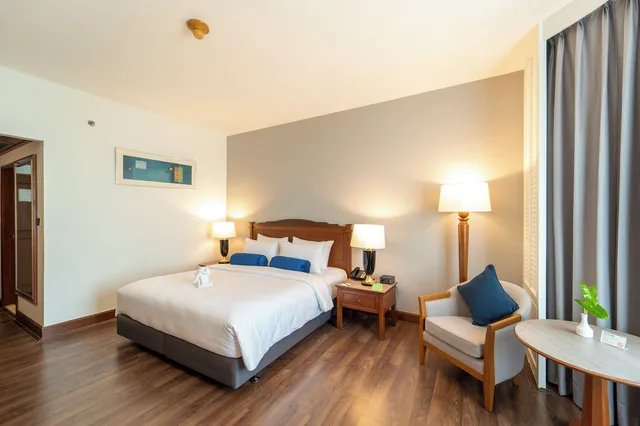 Sky View Premier، Century Park Hotel 4/10