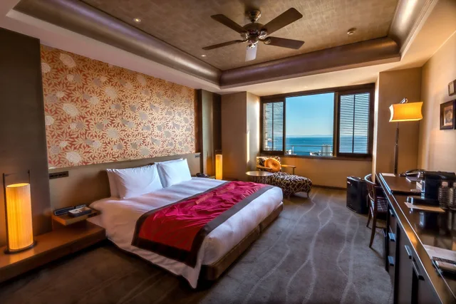 Room, King Bed, City View, Oriental Floor، Oriental Hotel 2/10