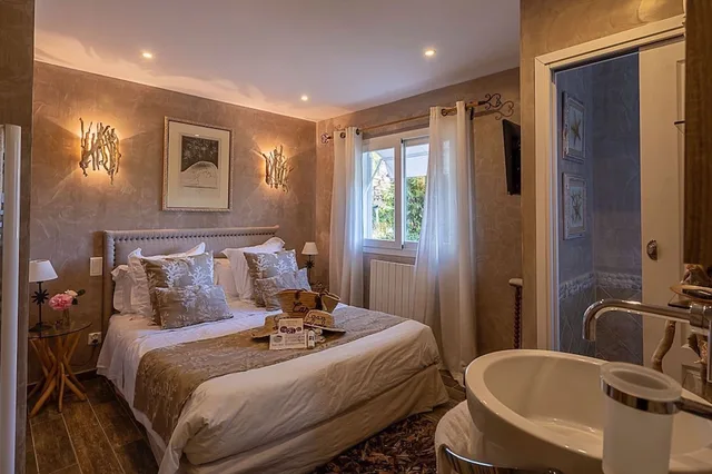 جناح جونيور بسرير كوين بإطلالة على البحر بمطبخ صغير، Casa Del Sole Chambre d hotes de Charme 2/4