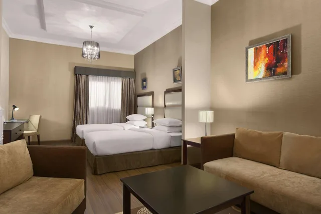 جناح بسريرين منفصلين بغرفة نوم واحدة، Ramada Hotel and Suites By Wyndham Ajman 2/2