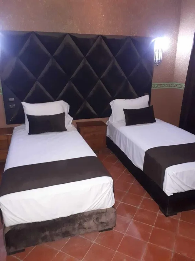 جناح بسرير مزدوج وسريرين منفصلين، Hotel Zagour 2/5