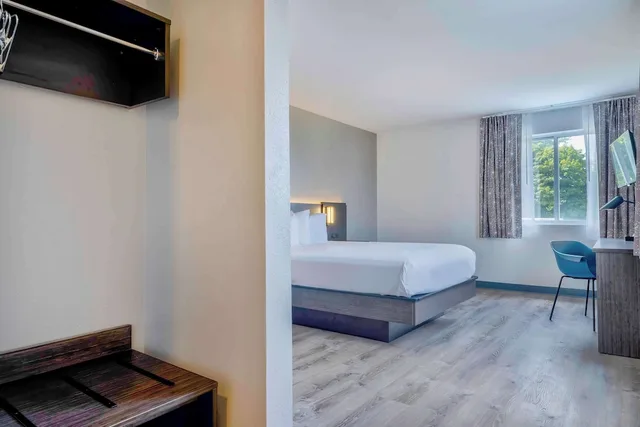 غرفة قياسية بسرير كوين، Motel6 Bethel, CT - Danbury 4/8