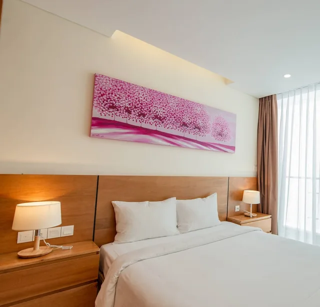 شقة بسريرين كوين وسريرين مزدوجين بإطلالة على المدينة بـ3 غرف نوم مع أريكة، Maple Hotel Apartment 1/4