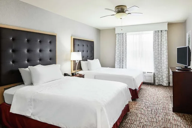 جناح بسرير كينج وسريرين كوين بغرفتي نوم، Homewood Suites By Hilton Columbus 1/6