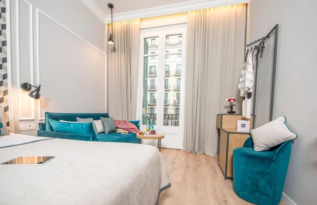 جناح جونيور، Ona Hotels Mosaic 1/1