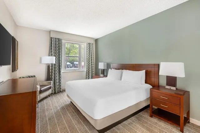 جناح بسرير كينج بغرفة نوم واحدة مع أريكة لذوي الإعاقة، Hilton Vacation Club Lake Tahoe Resort South 1/7