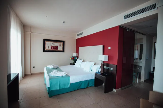 غرفة بسرير مزدوج أو سريرين منفصلين، Poseidon La Manga Hotel & Spa - Designed for Adults 2/10