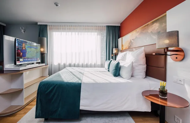 غرفة ديلوكس بسرير مزدوج أو سريرين منفصلين، Leonardo Hotel Zurich Airport 2/2