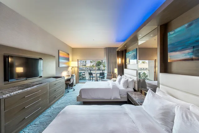 غرفة ديلوكس بسريرين كوين بشرفة بإطلالة، Shade Hotel Redondo Beach 1/3