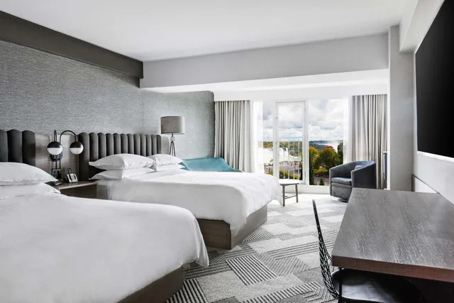 Room, 2 Queen Beds, Us Falls View، Sheraton Fallsview Hotel 5/7