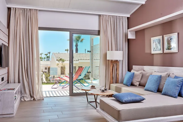 1 Bedroom, Suite, Bungalow, Double Bed, Garden View, Sofa, Bathtub، Mare Ayia Napa 4/7