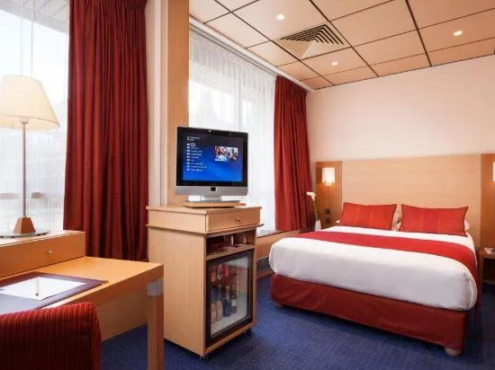 جناح جونيور بسرير فردي، Hotel Forest Hill Paris Meudon-Velizy 1/2