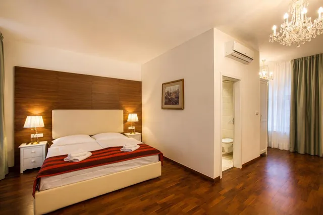 غرفة تنفيذية عائلية، Little King Hotel U Malvaze 1/10