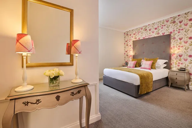 غرفة سوبيريور بسرير مزدوج، The Roseate Villa Bath 1/1