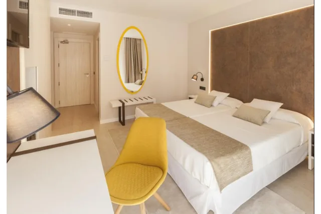 غرفة قياسية بسرير مزدوج، Benidorm Centre - Adults Only 2/3