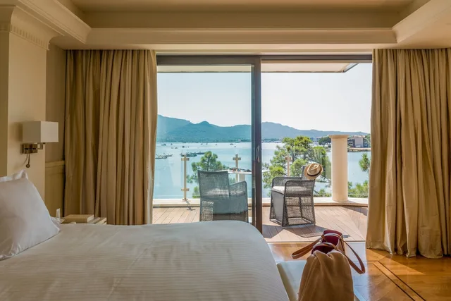 جناح فاخر بسرير كينج بإطلالة على البحر بشرفة، Hotel Don Cesar 2/3