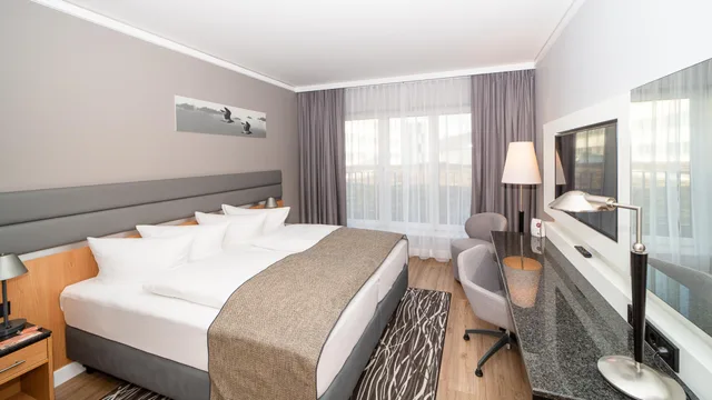 غرفة بسرير كوين، Holiday Inn Berlin Airport Conference Centre Formerly Holiday Inn Berlin International Airport 4/7