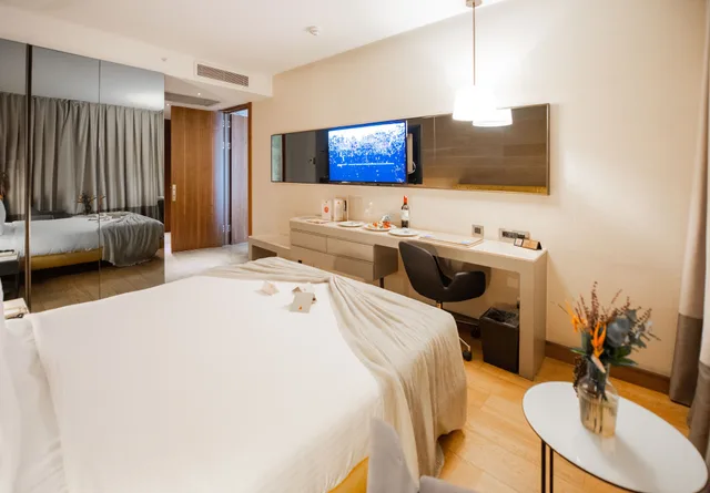 غرفة عائلية بسرير مزدوج وسريرين منفصلين بغرفتي نوم، Dosso Dossi Hotels and SPA Downtown 3/5