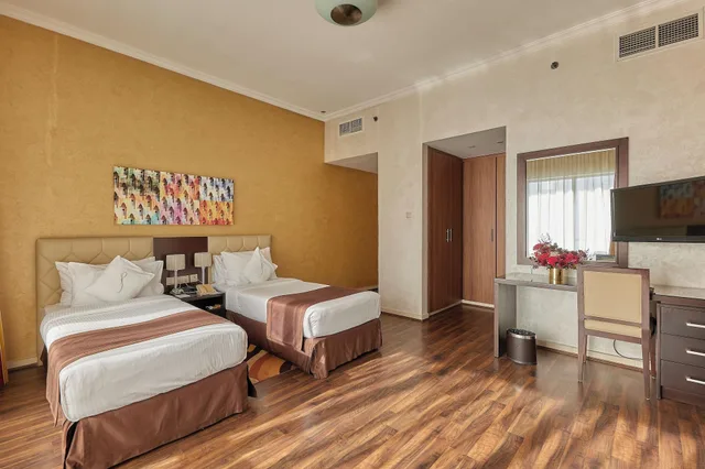 2 Bedrooms, Deluxe, Apartment, Partial Lake View, City Premiere Marina Hotel Apartments 6/7