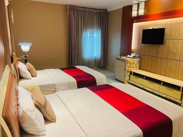Deluxe, Twin Beds, You Eng Hotel 2/8