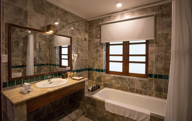غرفة سوبيريور بسريرين منفصلين، Pilgrimage Village Boutique Resort & Spa 6/12