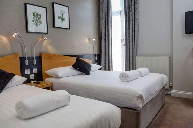 غرفة قياسية ثلاثية، Best Western Buckingham Palace Rd 1/2