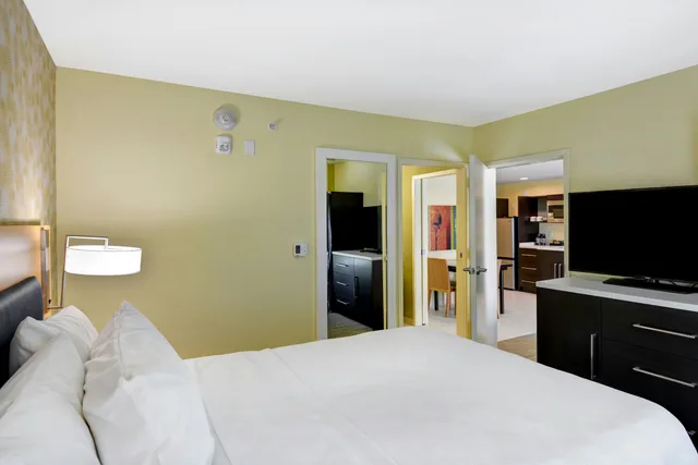 جناح بسرير كوين لذوي الإعاقة، Home2 Suites by Hilton Hilton Head 1/3