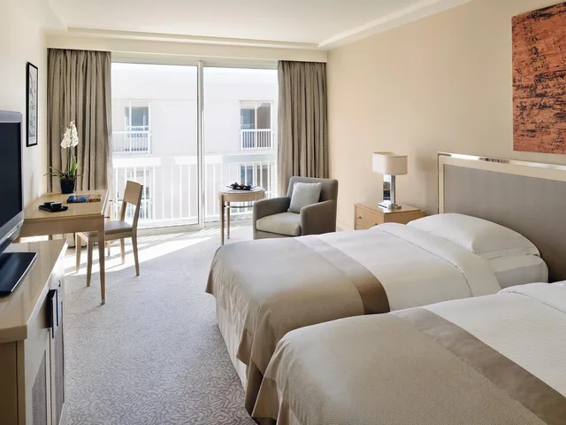 Superior, Single, City View, Movenpick Hotel Beirut 1/2