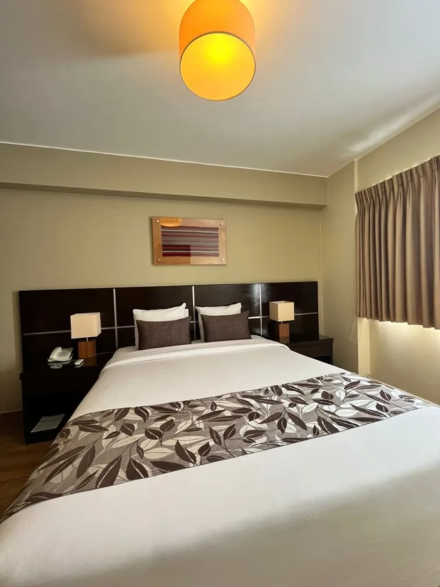 Standard, Queen Bed, EL TAMBO 2 5/10