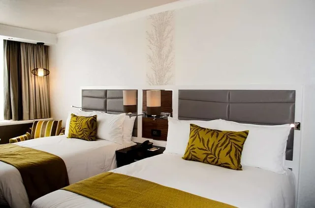 غرفة عائلية بسريرين مزدوجين بإطلالة على النهر، Riverside Sun 3/3