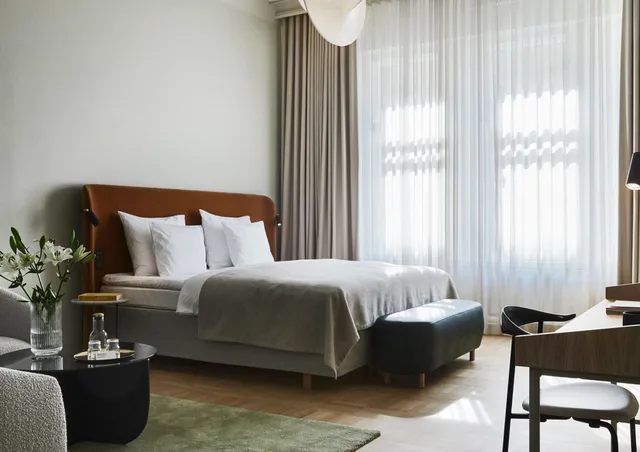 جناح جونيور، Solo Sokos Hotel Torni Helsinki 1/2