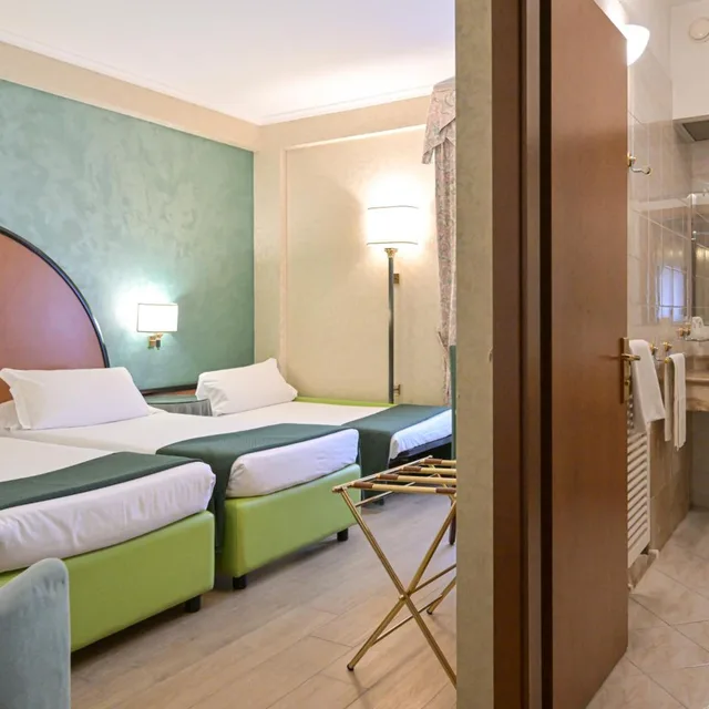 غرفة ثلاثية، Hotel Principe 2/9