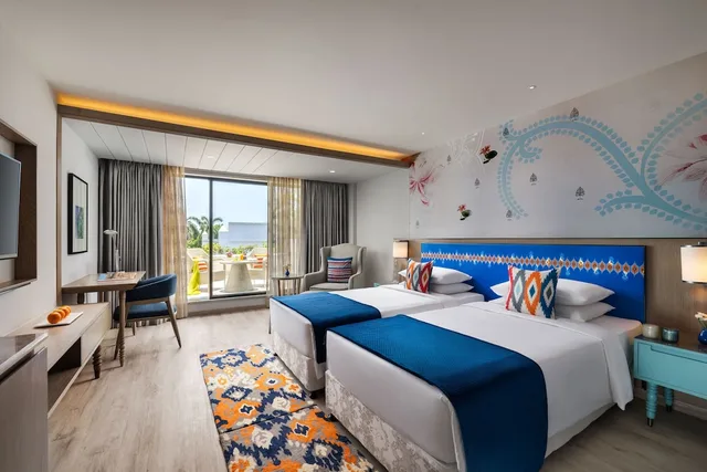 غرفة بريميوم بسرير كينج بشرفة، The Crown, Bhubaneswar - IHCL SeleQtions 1/2